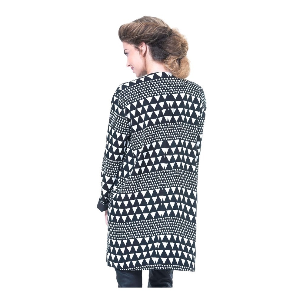 MinkPink Sparks Fly Cardigan M Black White Geometric Print Draped Open - Picture 2 of 7